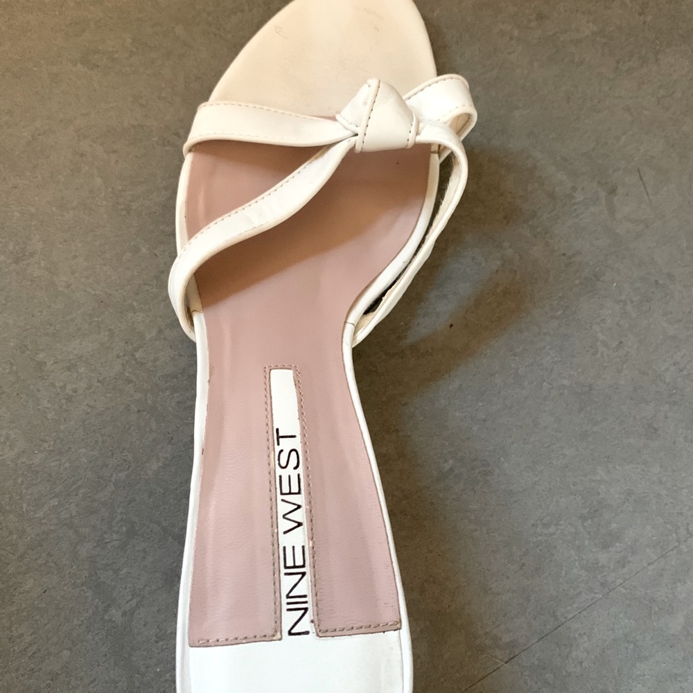 Beautiful white nine west heels size 9